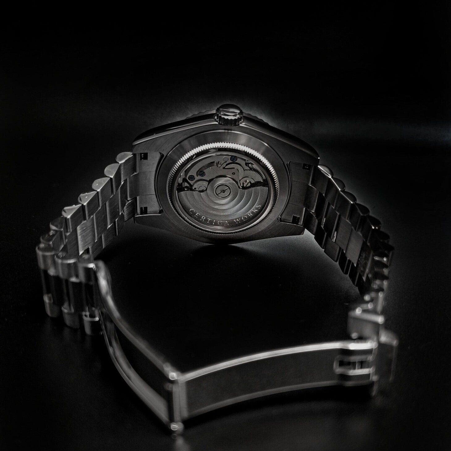 Transparent caseback revealing Seiko Mod Datejust automatic movement