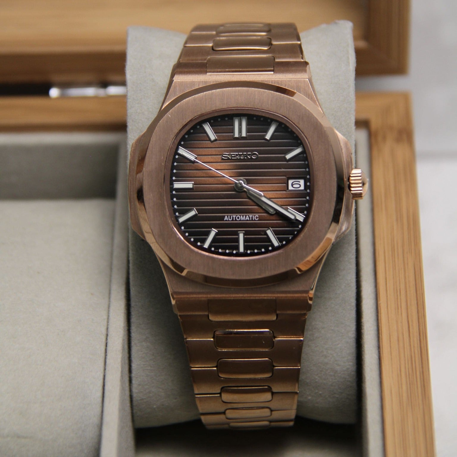 Front view Seiko Mod Nautilus Chocolate in rose gold finish with brown gradient dial and silver indices